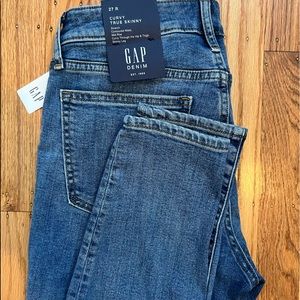 GAP curvy skinny jeans 27R